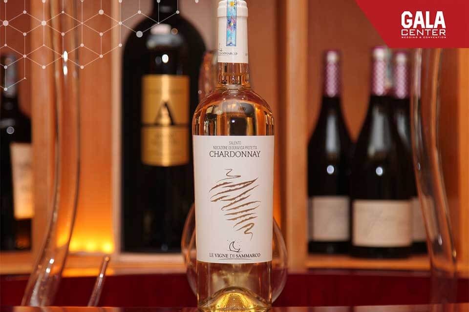 Vang Chardonnay được sản xuất tại Ý với hương vị hấp dẫn cho các món hàu